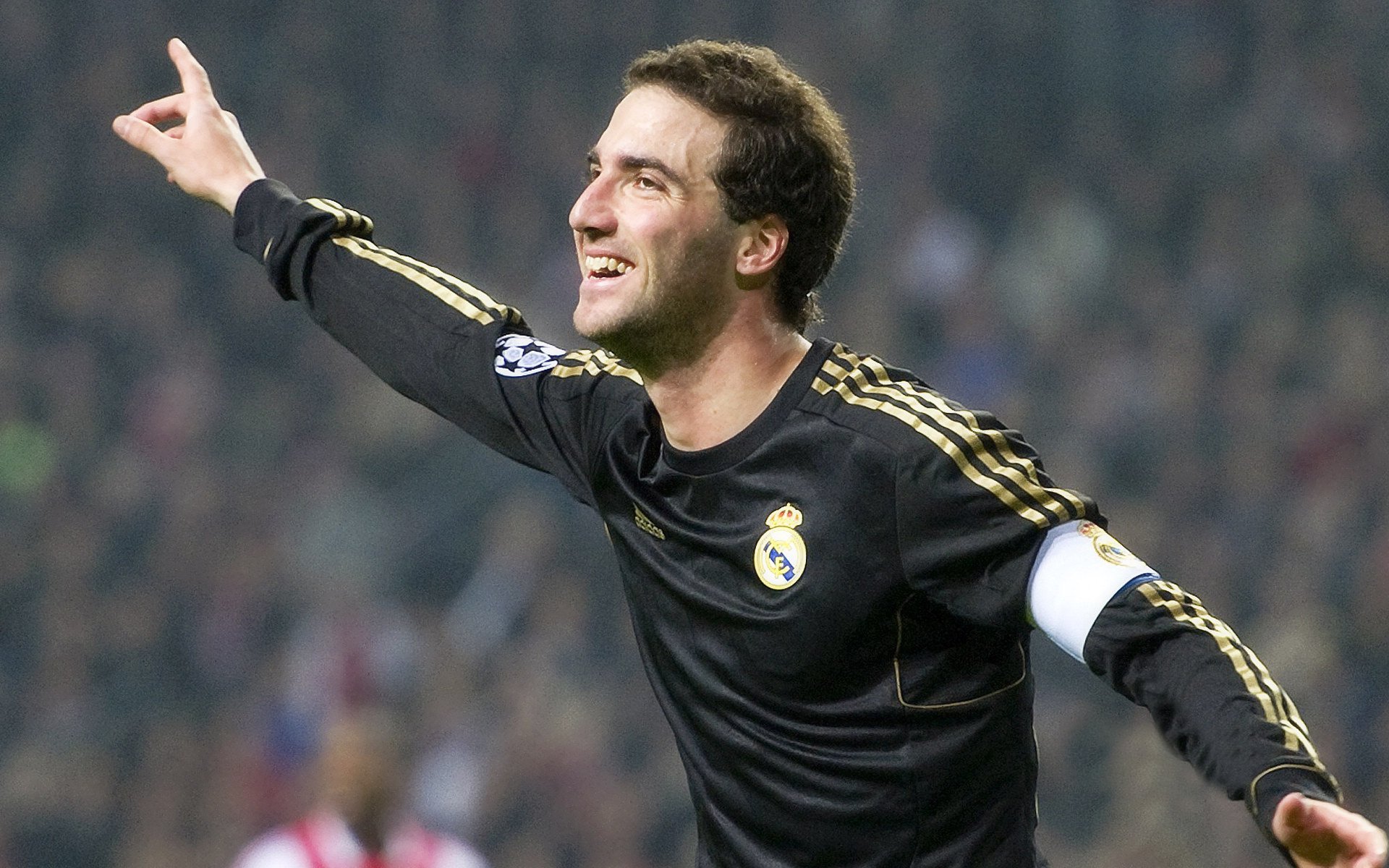 女性健身课程受欢迎，提升女性健康意识，女性健身教程